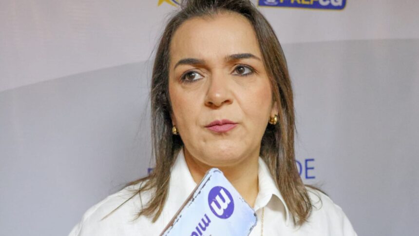 ônibus Prefeita Adriane Lopes