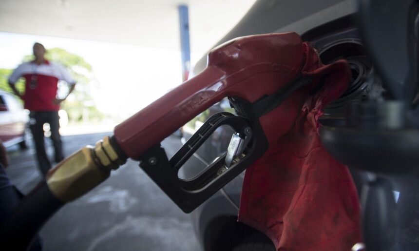 Petrobras anuncia redução de R$ 0,27 no preço do diesel a partir desta sexta-feira