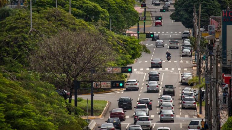 Prefeitura amplia e qualifica malha semafórica de Campo Grande