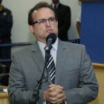 Câmara empossa Dr. Lívio como vereador de Campo Grande no lugar de Claudinho Serra