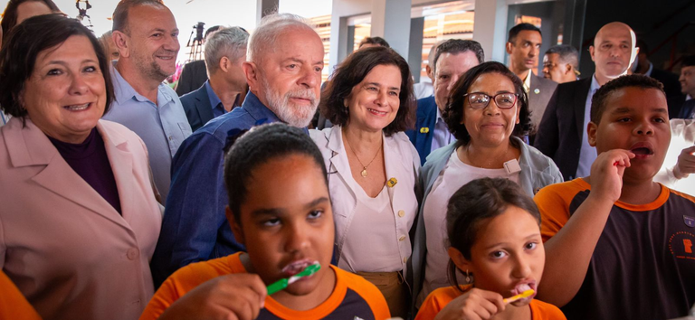 Lula amplia ações de saúde bucal nas escolas para 26 milhões de estudantes