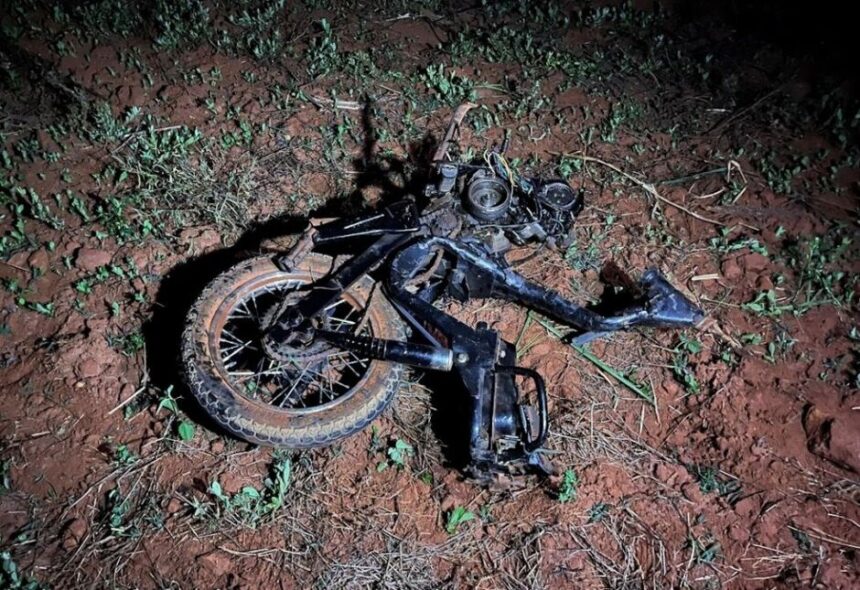 Motociclista morre ao colidir de frente com caminhonete e ter corpo arremessado, na BR-376