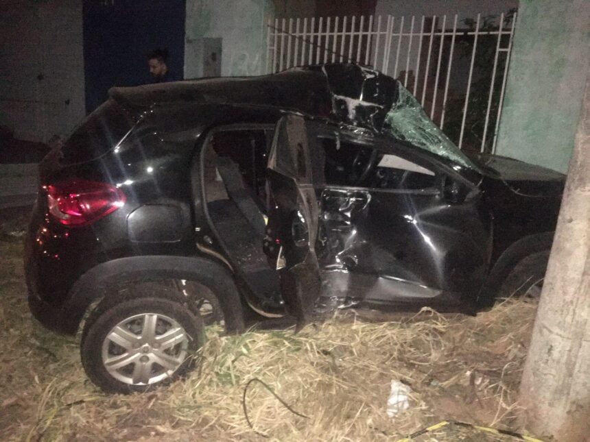 Motorista morre ao perder controle e bater em poste de iluminação em Campo Grande