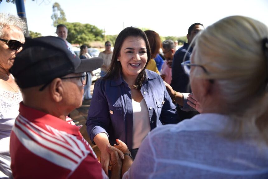 Adriane segue com planos deixados pela gestão “cassada” e a principal candidata à Prefeitura