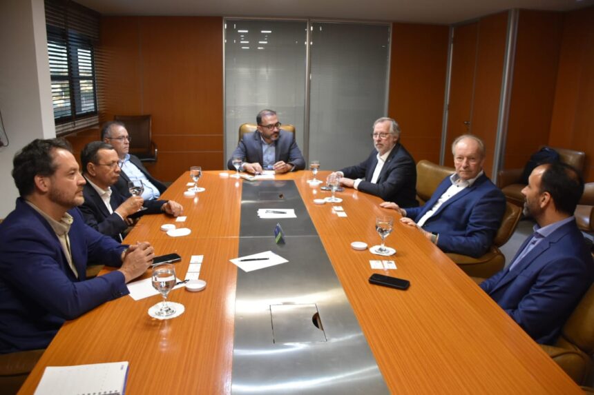 Fiems recebe executivos do Grupo Sonda para estreitar relações institucionais