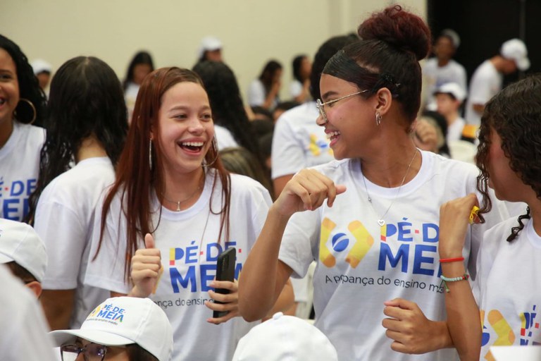 Quase 26 mil alunos de Mato Grosso do Sul recebem 4ª parcela do Pé-de-Meia