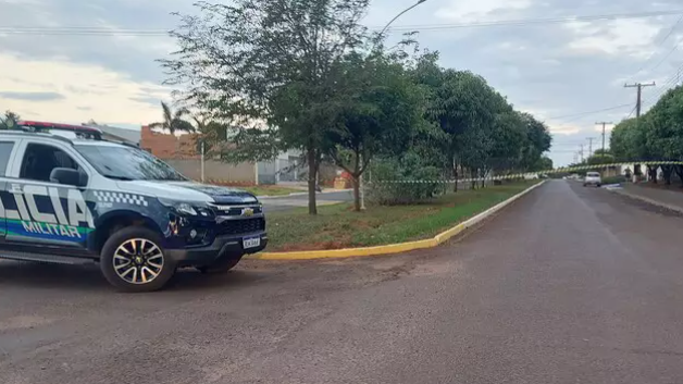 Vendedor ambulante acusado de furtos é morto a tiros por dupla em moto