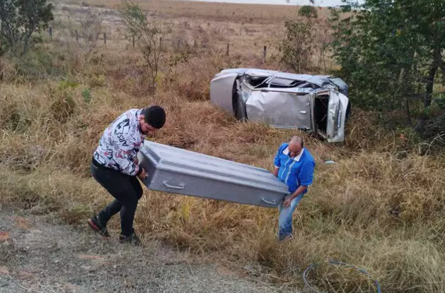 Morre filho de secretário de obras de Coxim, após carro capotar diversas vezes na BR-359