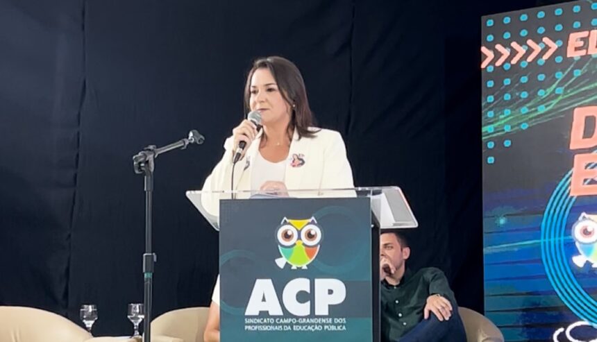 Em primeiro debate, o da ACP, Adriane apresenta resultados e demonstra propostas reais para avançar na Educação