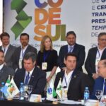 Governador Eduardo Riedel toma posse como presidente do Codesul