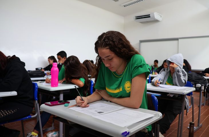 Inscrições para bolsas em pesquisa científica e tecnológica no Ensino Médio vão até o dia 6