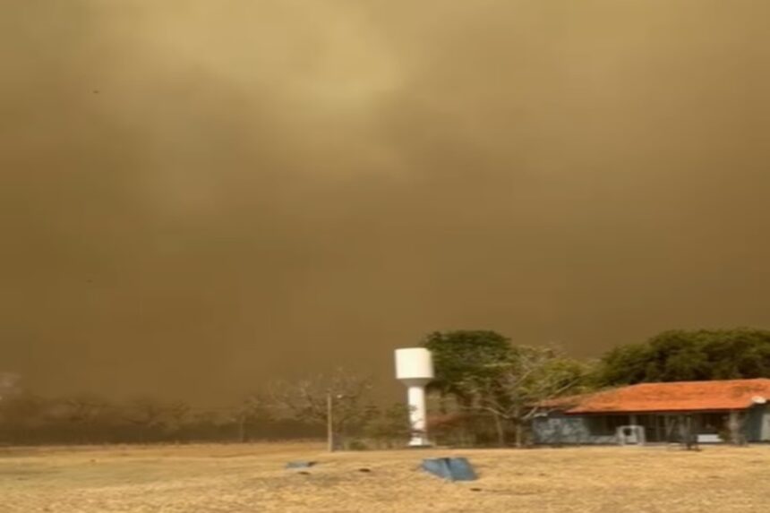 Fogo em fazenda de Rio Negro