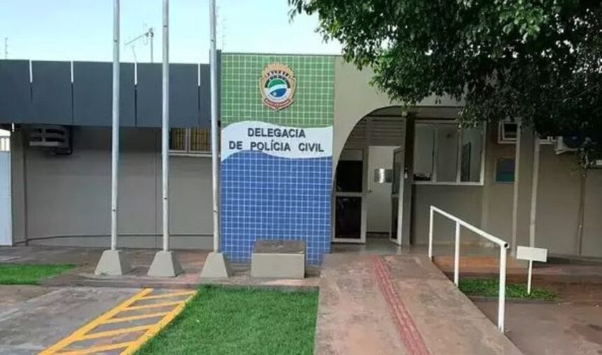 Fachada da delegacia de Terenos. (Foto: Divulgação)