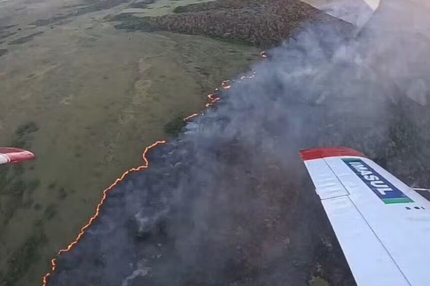 Fumaça no Pantanal faz viagem de avião alterar rota.