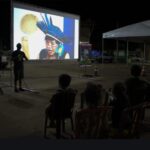 Cinema ao ar livre chega a Sidrolândia com o projeto Vizinhança na Praça