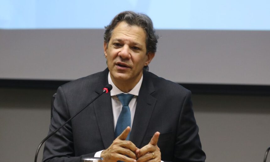 "Há coleção de fatores para a queda dos juros", diz Haddad