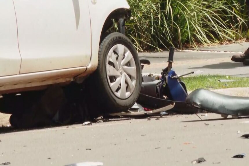 Acidente que terminou com morte de mulher e prisão de servidor do governo aconteceu na rua Antônio Maria Coelho com a rua Bahia, em Campo Grande (Foto: Magno Lemes)