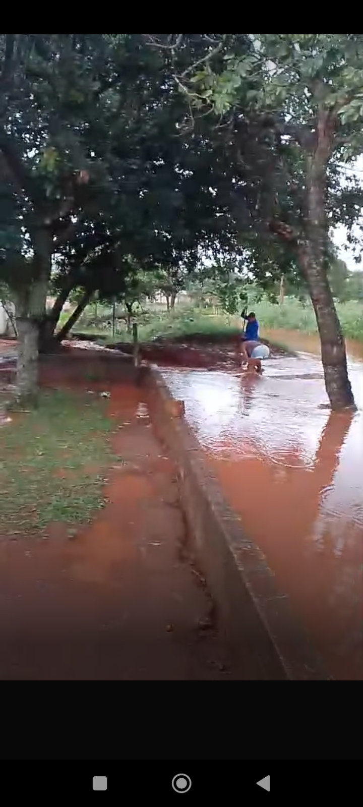 VÍDEO: Rodovia e casas alagadas; população do Noroeste sofre com transtornos da chuva na Capital