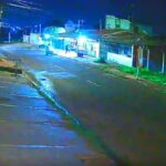 Capivara News TV: Vídeo mostra execução de rapaz em bar por dupla de moto, em Campo Grande