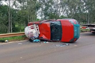 No momento, você está visualizando Carro com família boliviana tomba na MS-395 próximo a Bataguassu