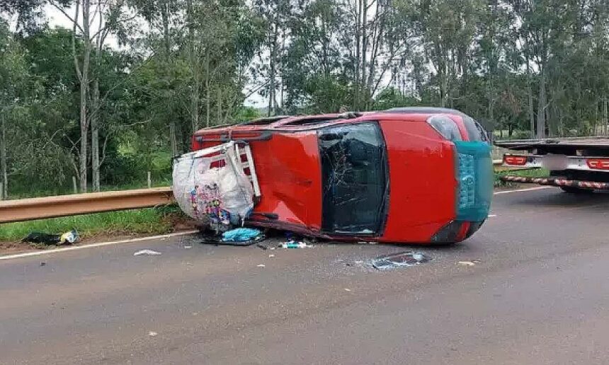 No momento, você está visualizando Carro com família boliviana tomba na MS-395 próximo a Bataguassu