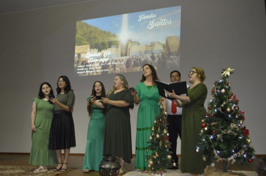 Famílias Celebram a Cantata de  Natal 2024 na igreja de Jesus Cristo