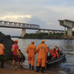 Ponte cai no Tocantins