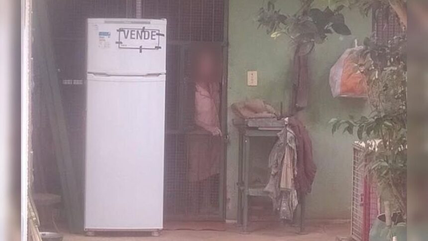 Vizinhos denunciam e PMs encontram idosa abandonada em casa com sujeira e sem comida